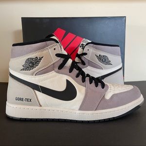 SOLD ✅✅ - Jordan 1 High Element Gore-Tex Light Bone - Size 11